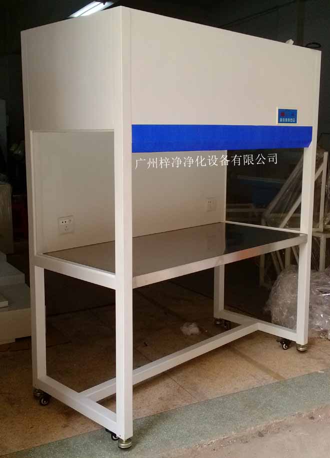 潔凈工作臺,是一種提供局部無塵、無菌工作環境的空氣凈化設備。